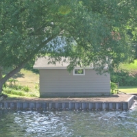 Steel wall to replace a failing vertical wall on Lake Angelus